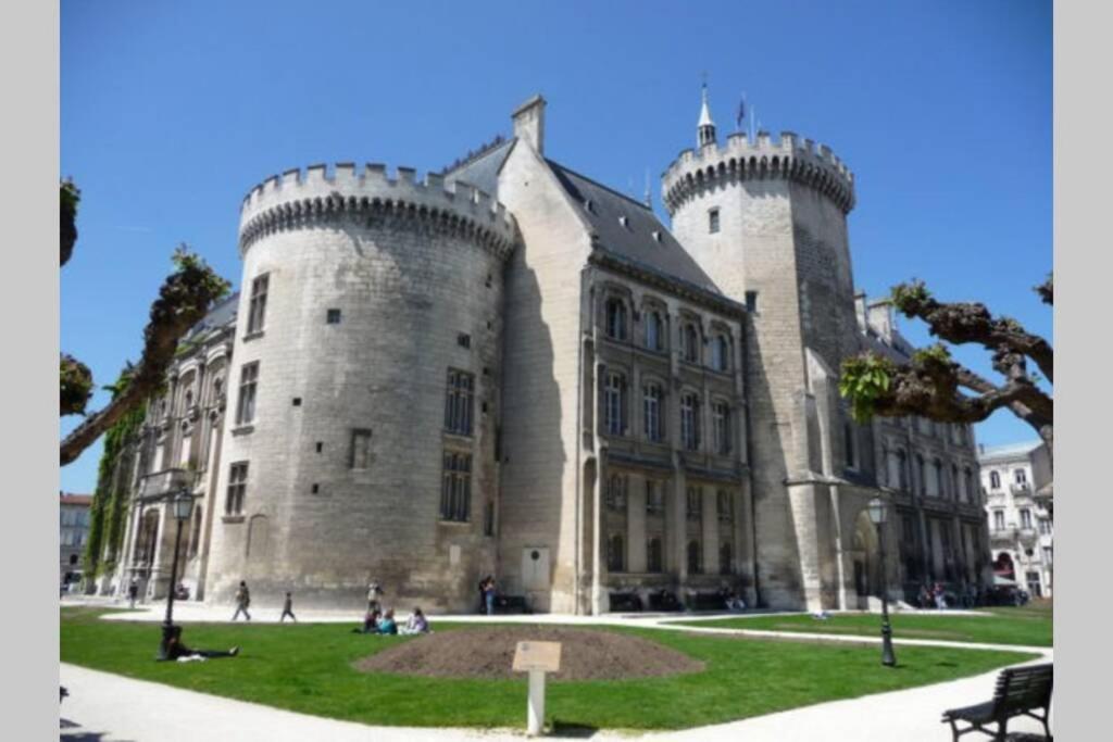 L'Atelier - 500M Musee Bd Angoulême Exterior foto